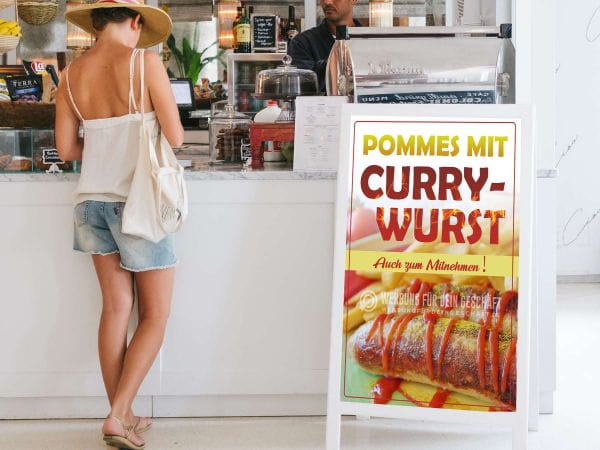Pommes mit Currywurst Plakat | Werbebanner für Imbisse